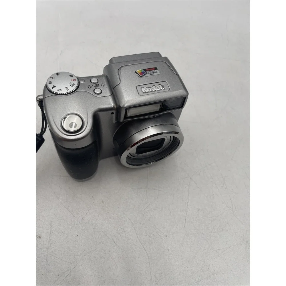 Kodak EasyShare Z700 Digital Camera 4MP 5X Optical Zoom+Batteries+SD Card-TESTED